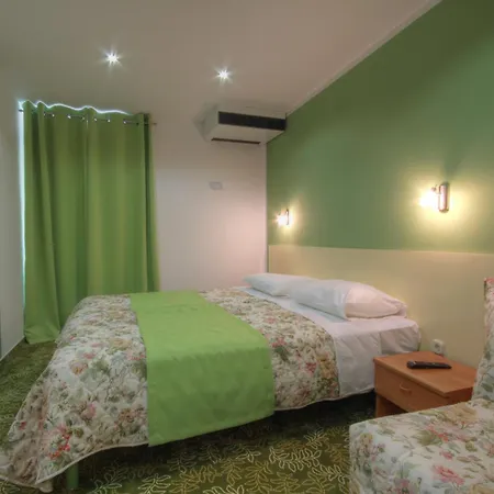 Hotel Sali ホテル サリ