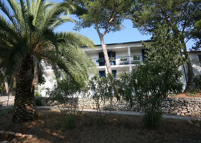 Отель Hotel Sali 3*