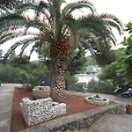 Hotell Hotel Sali 3*